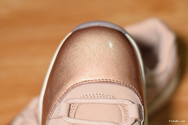 Gold Rose 11 Low GS Jordan Air AH7860-105 0530